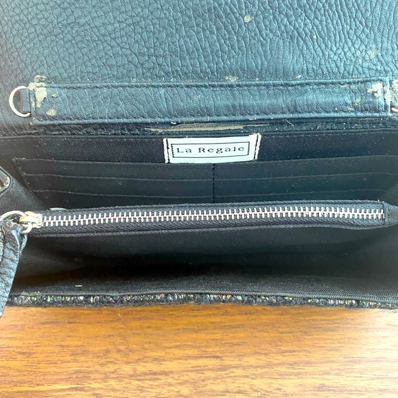 La Regale Clutch - Picture 3 of 3